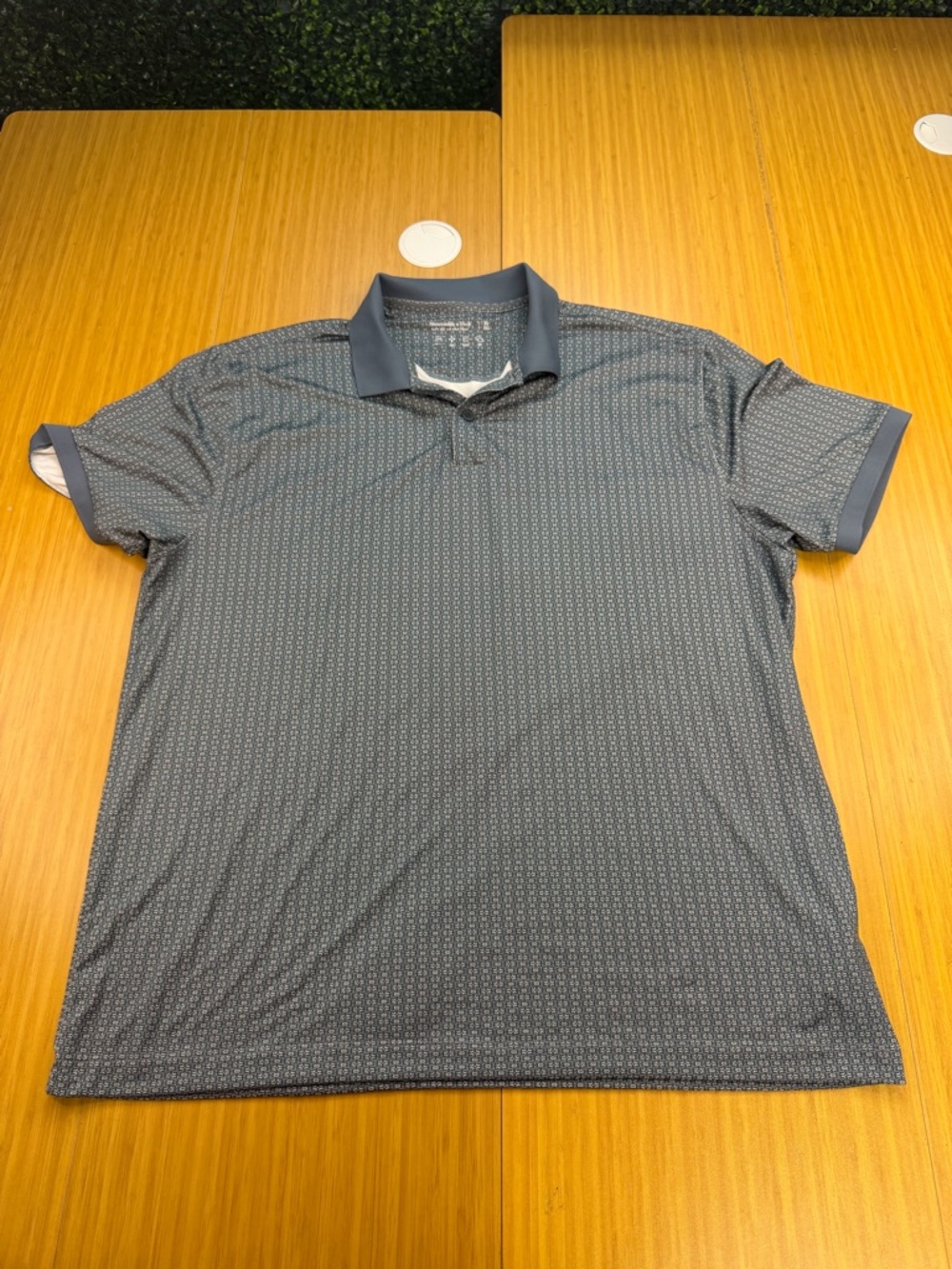 Abercrombie & Fitch Polo Shirt Mens XL Blue Geometric Soft Air Knit Golf
